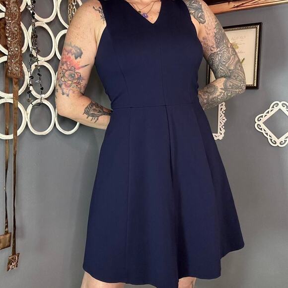 Gorgeous Halston Heritage Dress - Picture 6 of 8